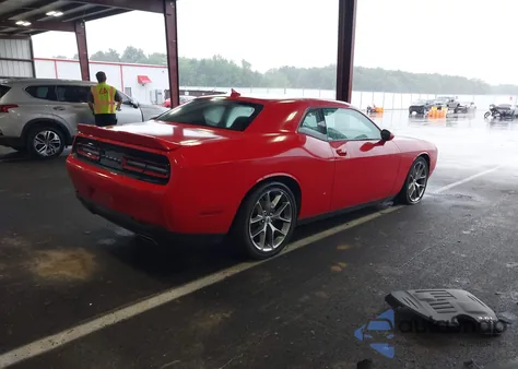 2022 Dodge Challenger Gt z USA, uszkodzony, nr VIN 2C3CDZJG9NH247297